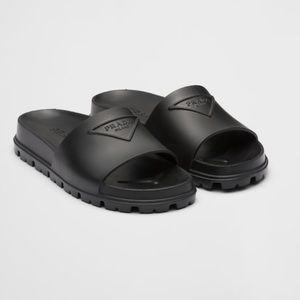 Prada Rubber slides size 8